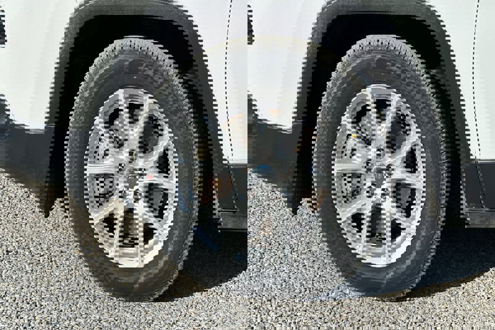 Used 2017 Jeep Cherokee Latitude image 35