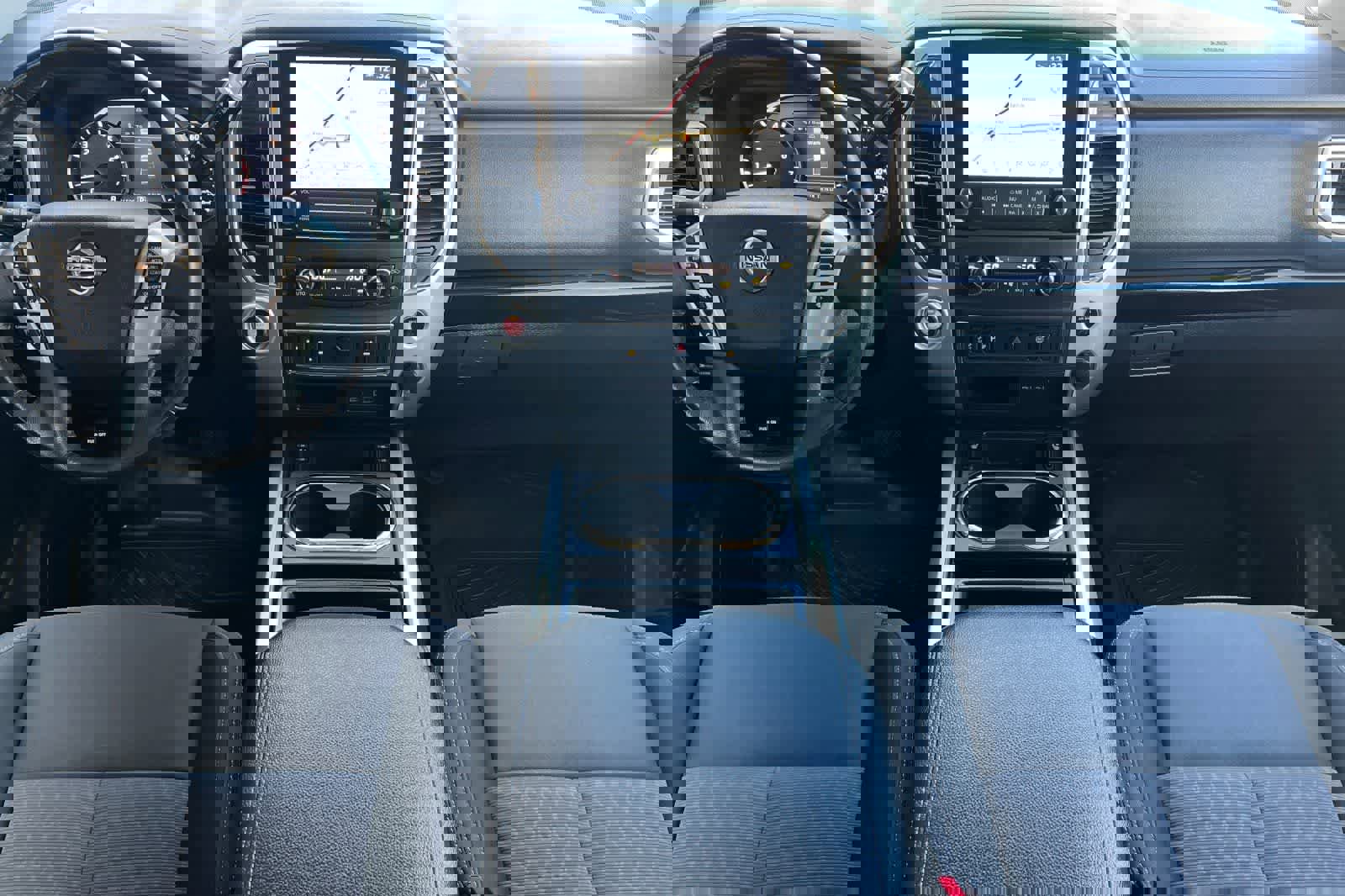 Certified 2021 Nissan Titan SV w/ SV Convenience Package image 4