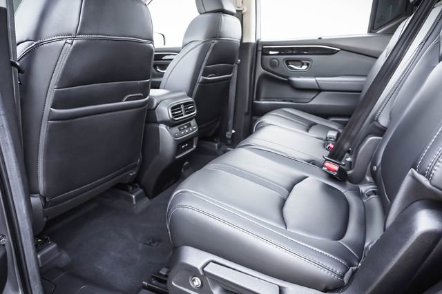 Used 2025 Honda Pilot Touring image 20