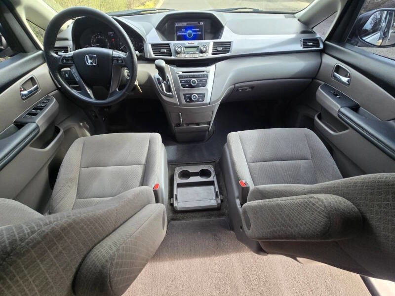 Used 2014 Honda Odyssey LX image 12