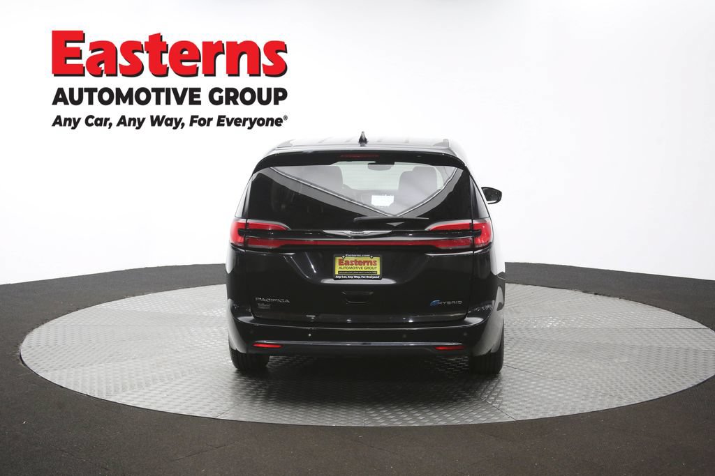 Used 2023 Chrysler Pacifica Limited FWD image 41