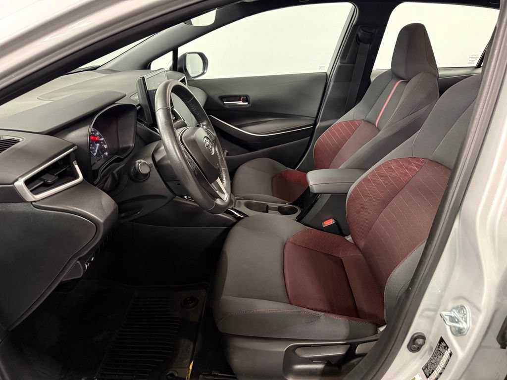 Used 2024 Toyota Corolla SE w/ SE Convenience Package FWD image 9