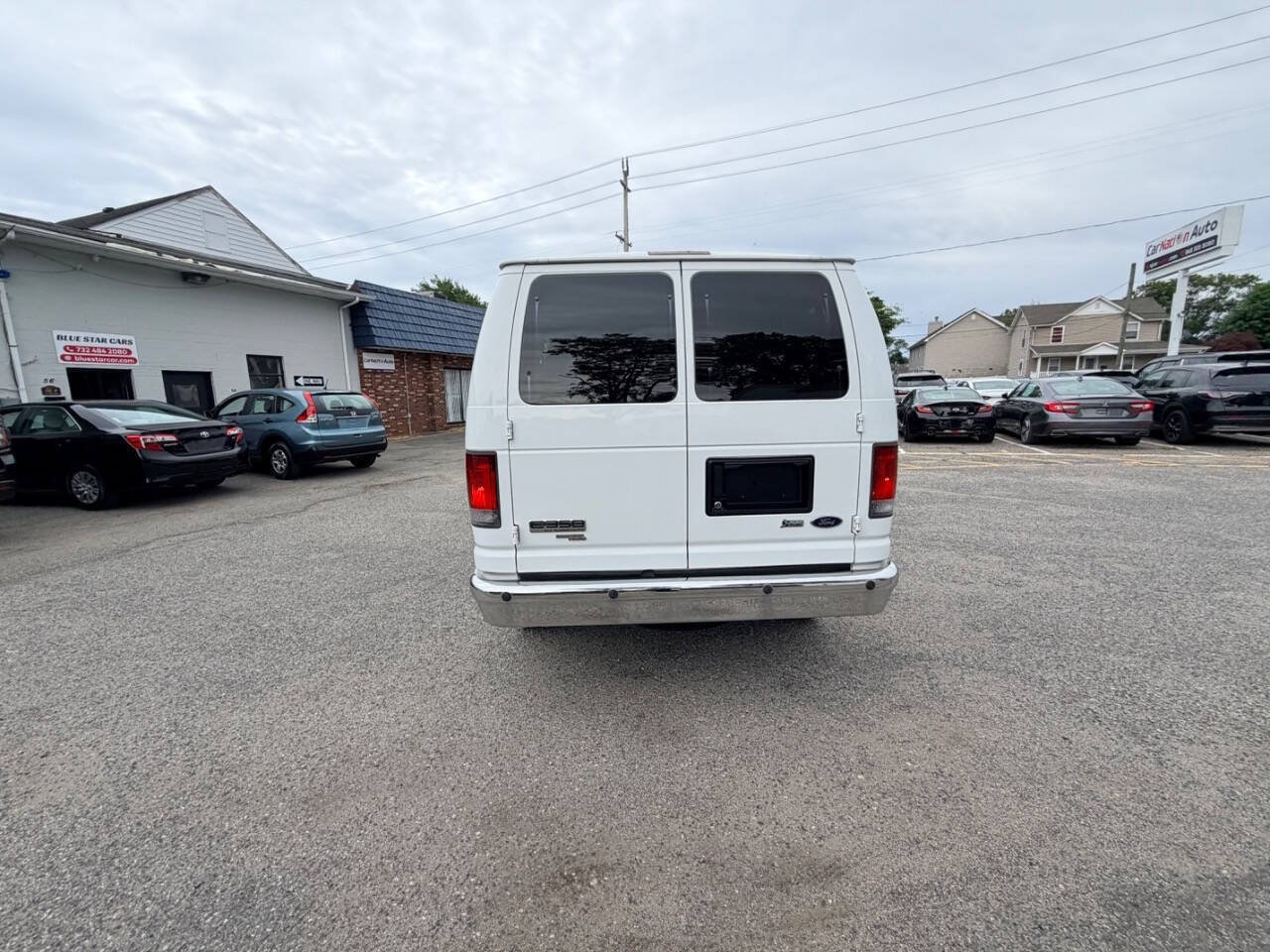 Used 2012 Ford E-350 and Econoline 350 XLT RWD image 15