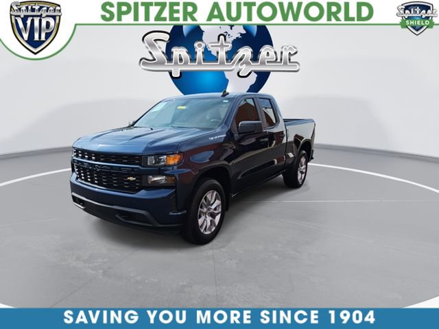 Used 2019 Chevrolet Silverado 1500 Custom w/ Custom Value Package AWD/4WD image 3