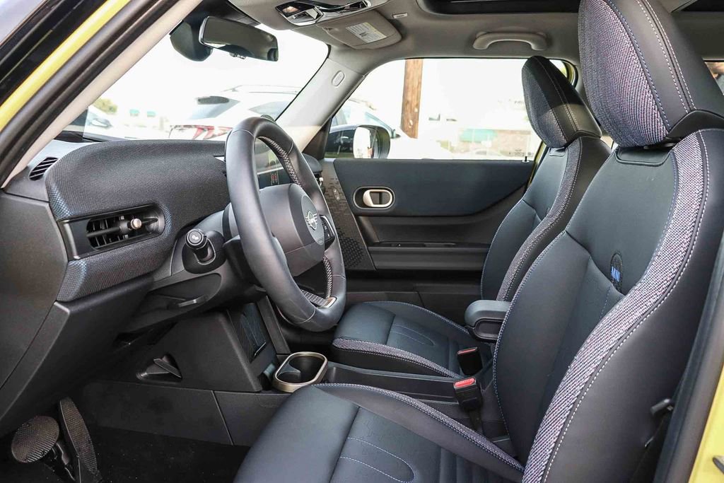 Used 2025 MINI Cooper S FWD image 19