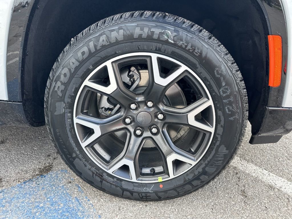 Used 2024 Jeep Wagoneer Series III w/ Rear Seat Video Group 1 image 13