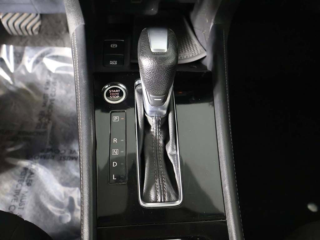 Used 2021 Nissan Kicks SR w/ Exterior Package image 44