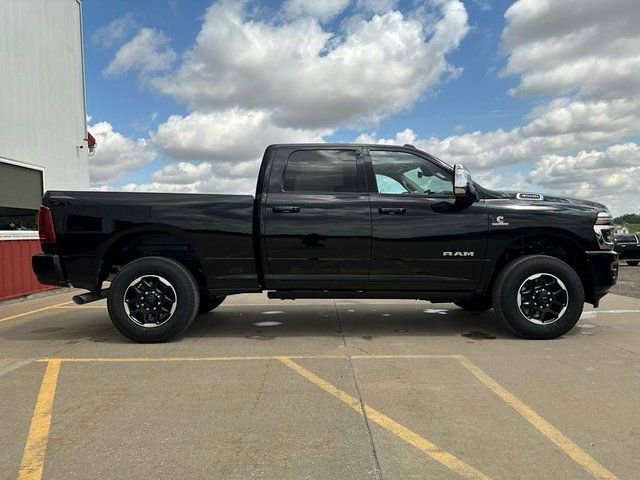 Used 2025 RAM 3500 Laramie image 4