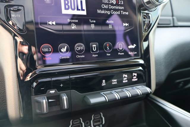 Used 2021 RAM 1500 Laramie w/ Laramie Southwest Edition image 17