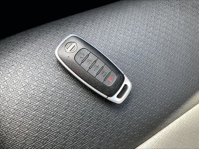 Certified 2026 Nissan Rogue SV w/ SV Premium Package image 30