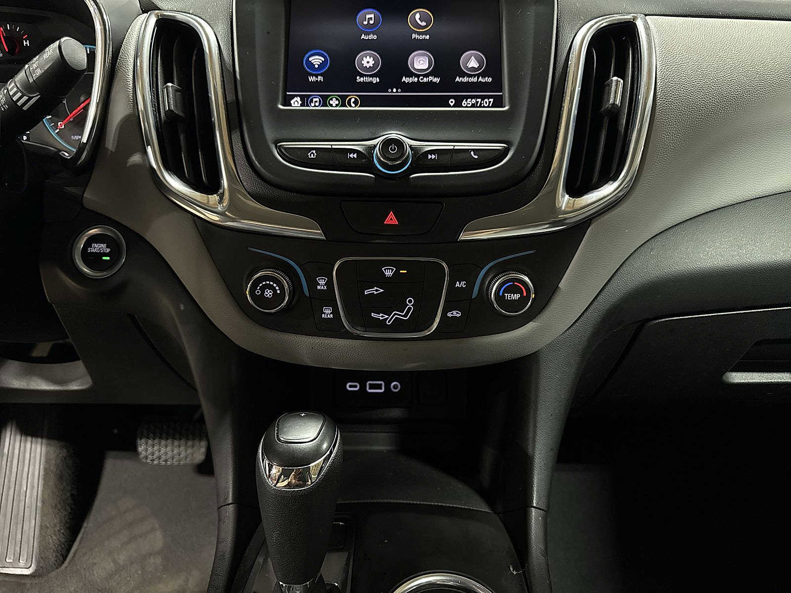 Used 2021 Chevrolet Equinox LS AWD/4WD image 21