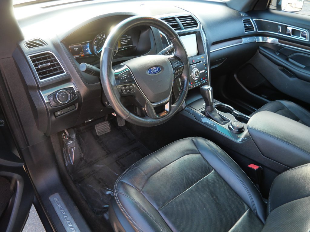 Used 2016 Ford Explorer Limited AWD/4WD image 3