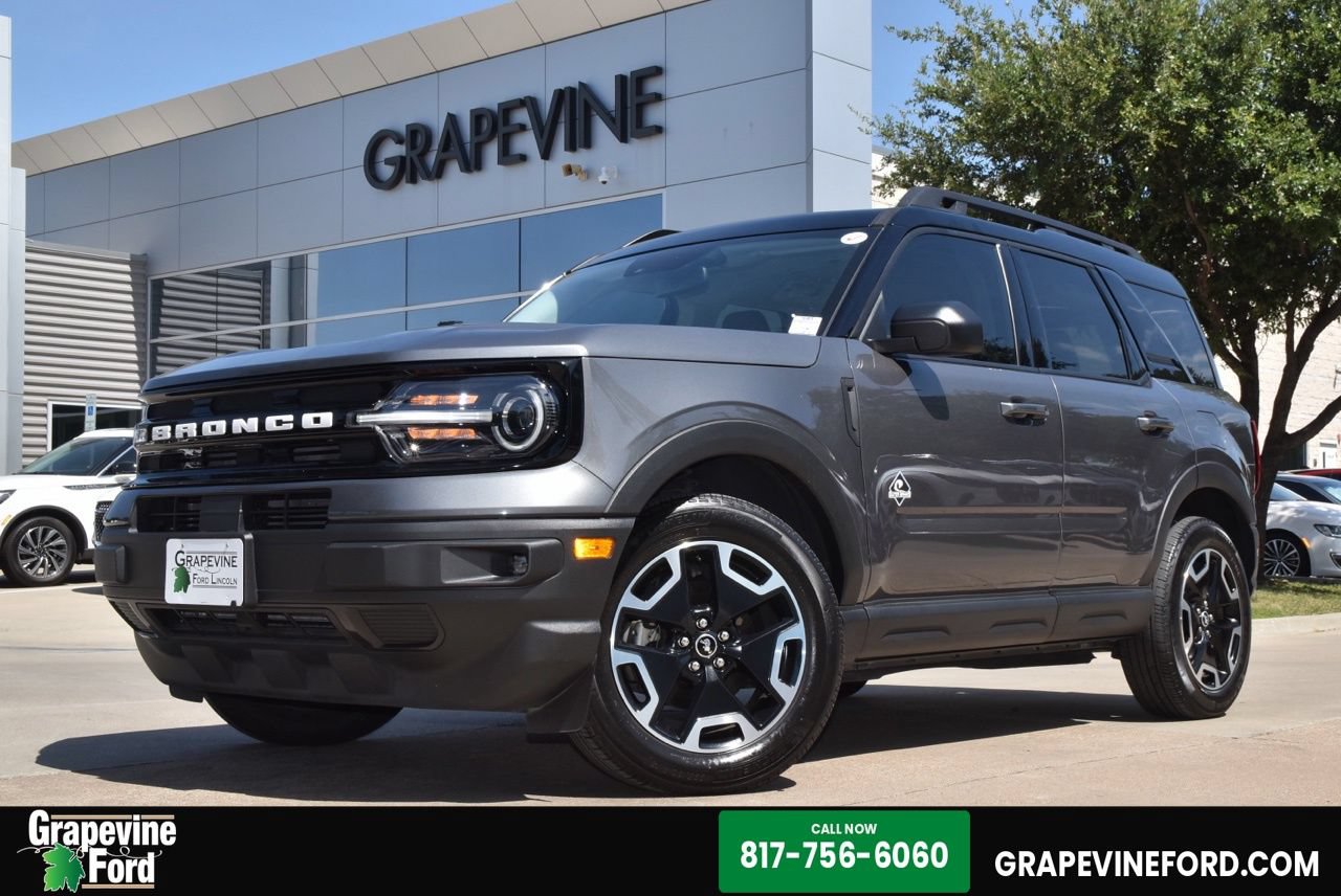 Certified 2023 Ford Bronco Sport Outer Banks w/ Tech Package AWD/4WD image 1