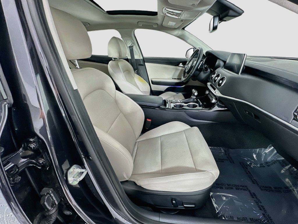 Used 2019 Kia Stinger Premium RWD image 30