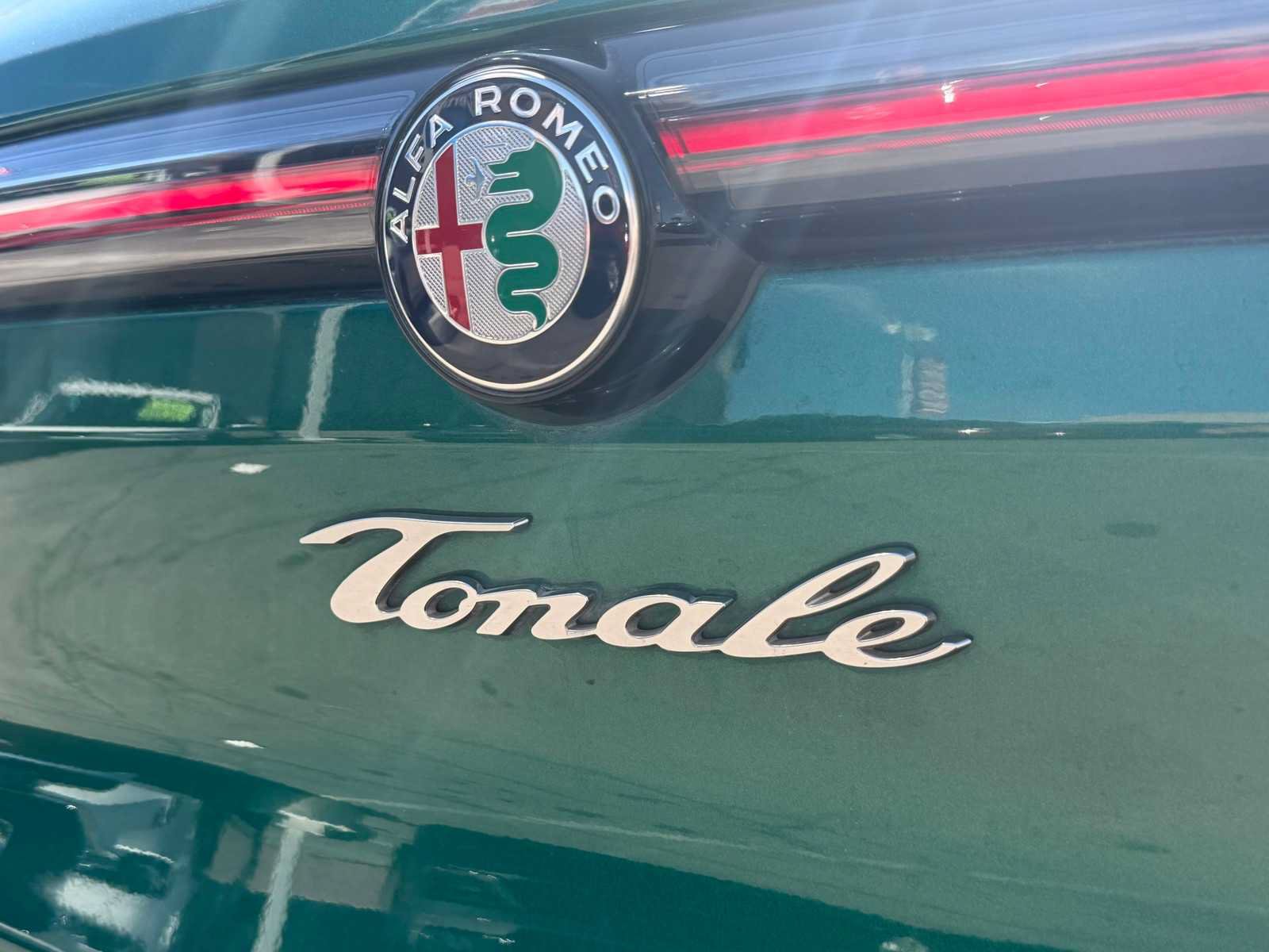 Used 2024 Alfa Romeo Tonale Ti AWD/4WD image 32