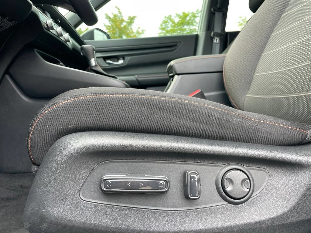 Used 2025 Honda CR-V Sport image 24