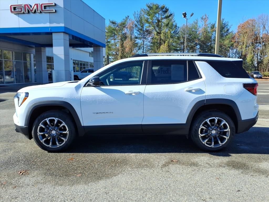 Used 2026 GMC Terrain Elevation w/ Elevation Premium Package image 7