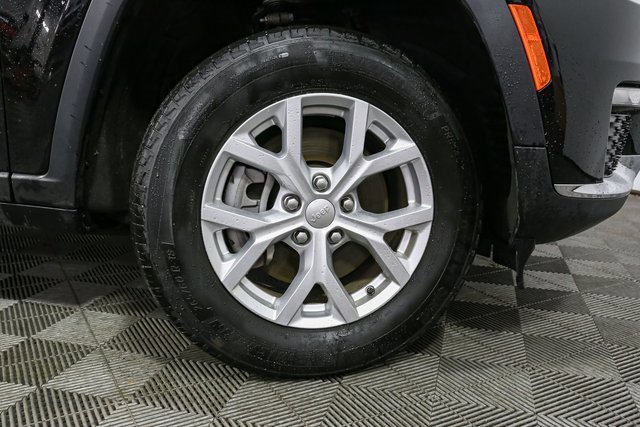 Used 2023 Jeep Grand Cherokee L Limited image 16