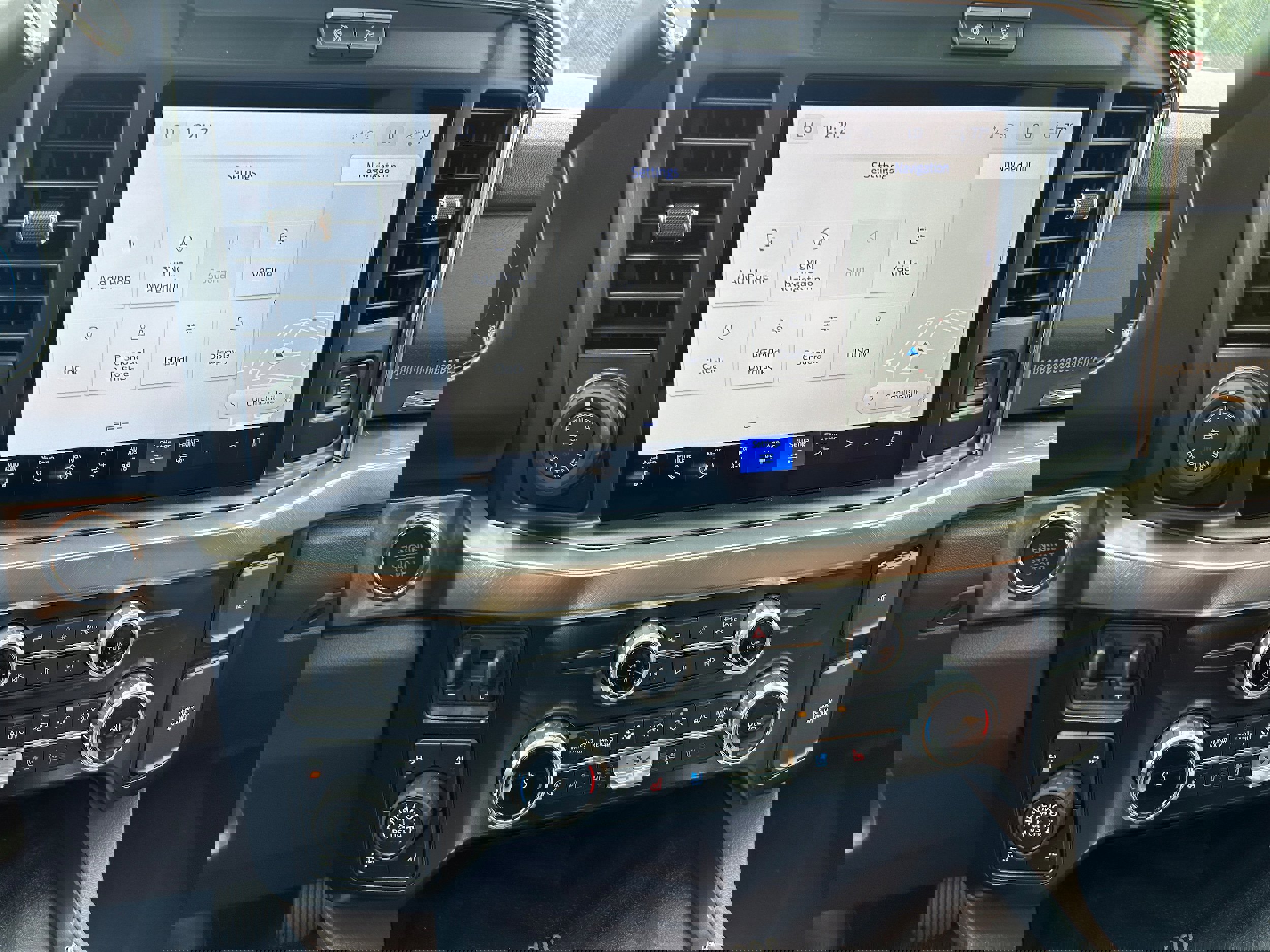 New 2025 Ford F250 King Ranch w/ Tremor Off-Road Package image 59