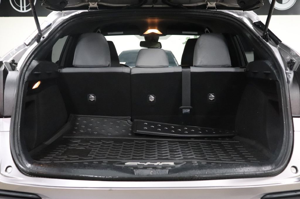 Used 2019 Toyota C-HR XLE image 19