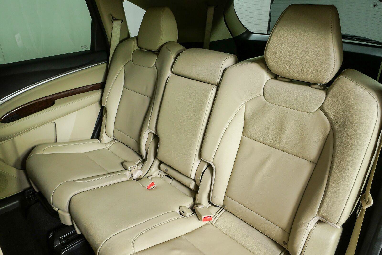 Used 2020 Acura MDX FWD image 17