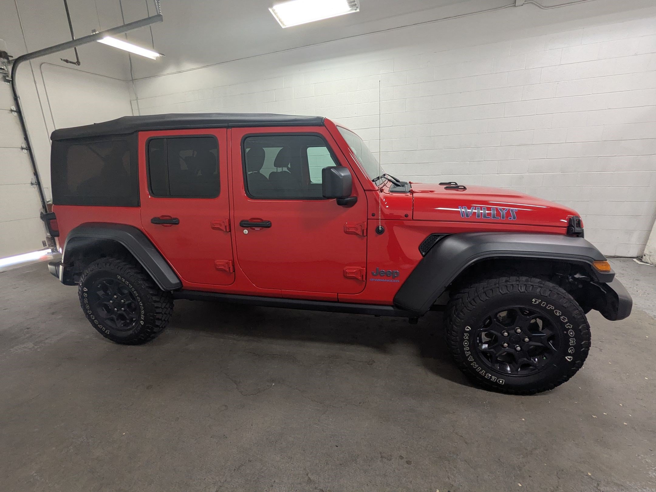 Used 2023 Jeep Wrangler Unlimited AWD/4WD image 3