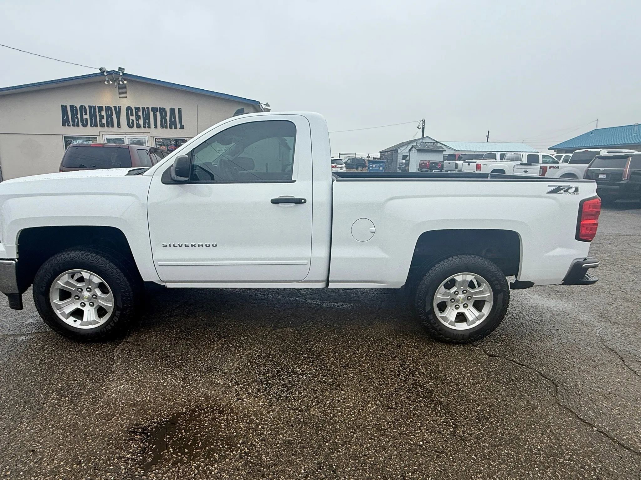 Used 2015 Chevrolet Silverado 1500 LT w/ LT Convenience Package image 2