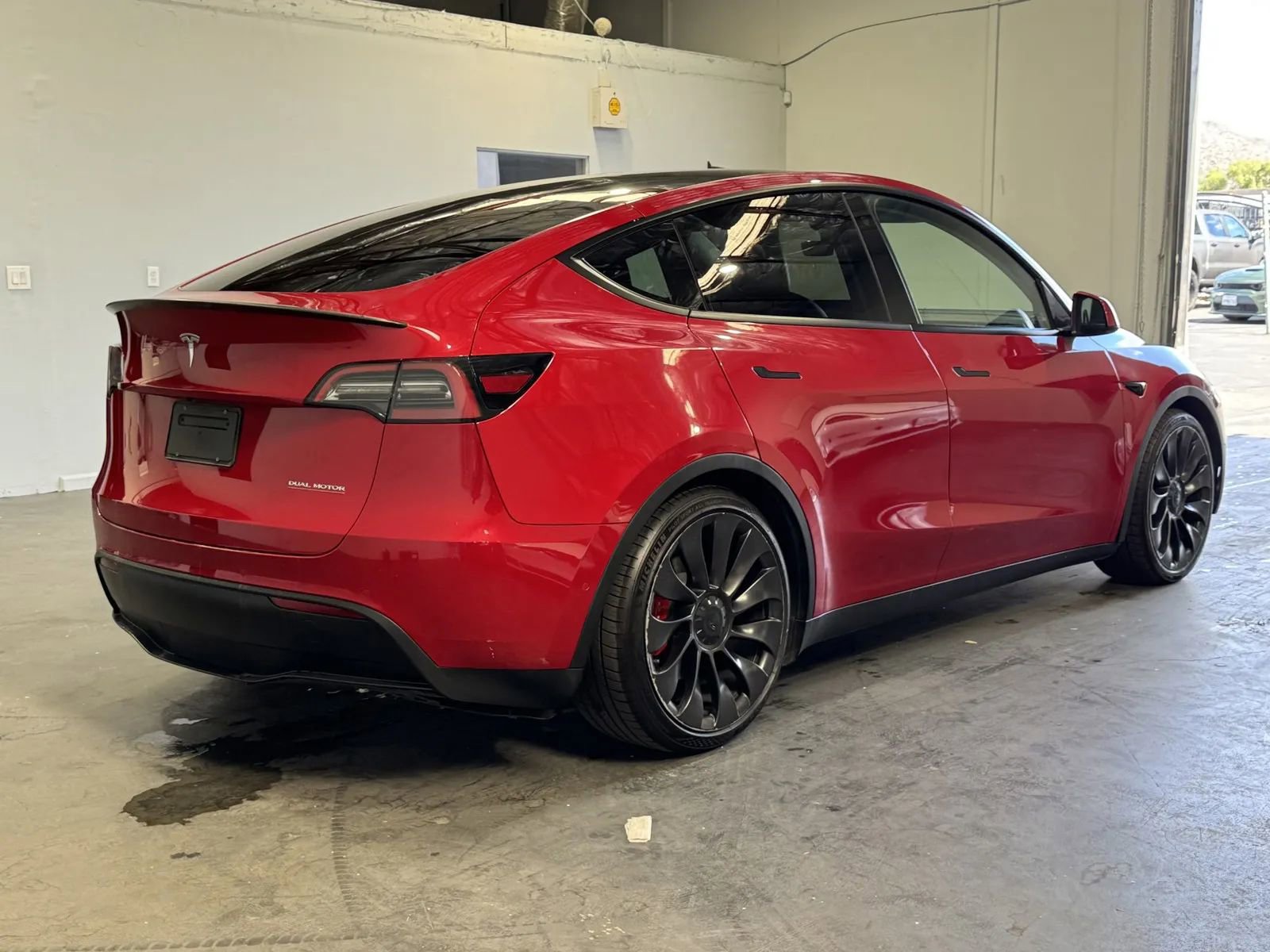 Used 2022 Tesla Model Y Performance image 4