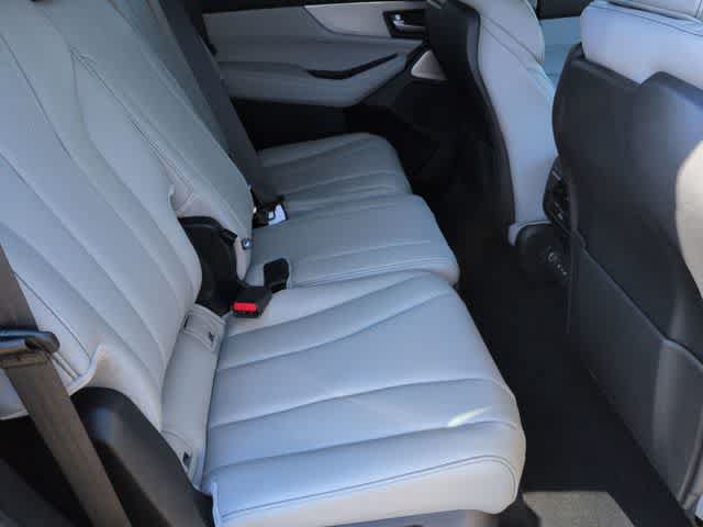 Certified 2026 Acura MDX w/ Technology Package FWD image 22
