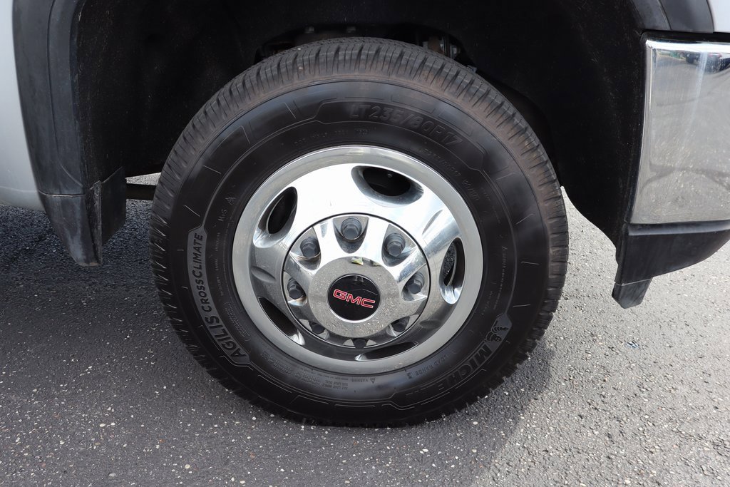 Used 2022 GMC Sierra 3500 SLT w/ SLT Convenience Package image 32