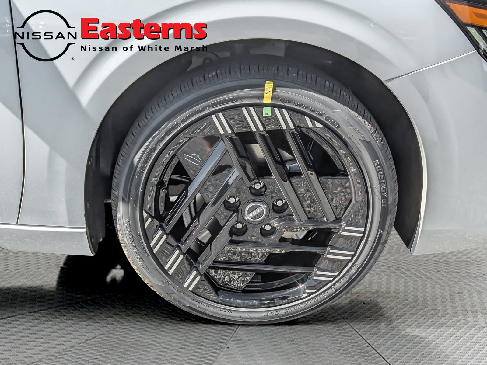 New 2027 Nissan Sentra SR w/ Floor Mat Package FWD image 25