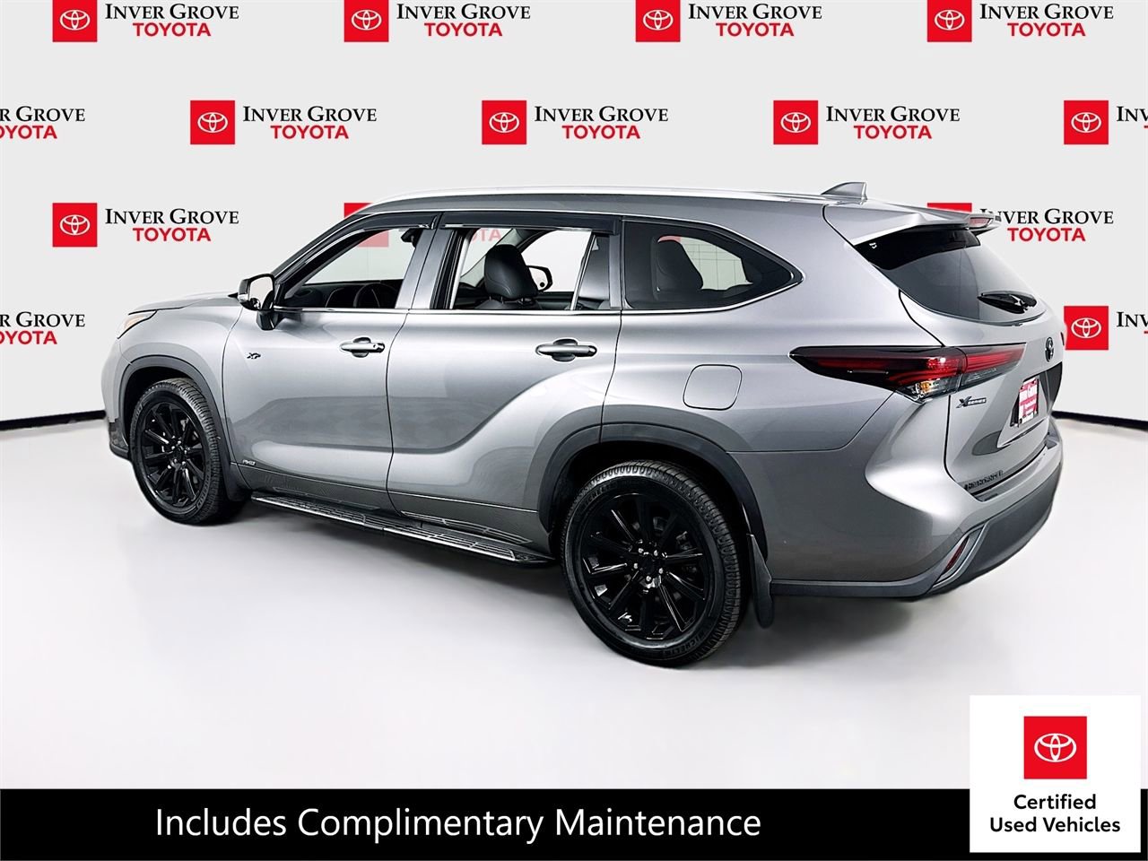 Certified 2025 Toyota Highlander XLE image 7