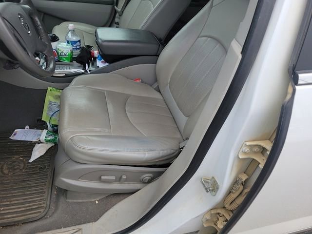 Used 2017 Buick Enclave Leather FWD image 13