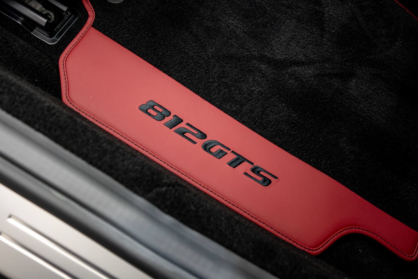 Used 2022 Ferrari 812 GTS RWD image 26
