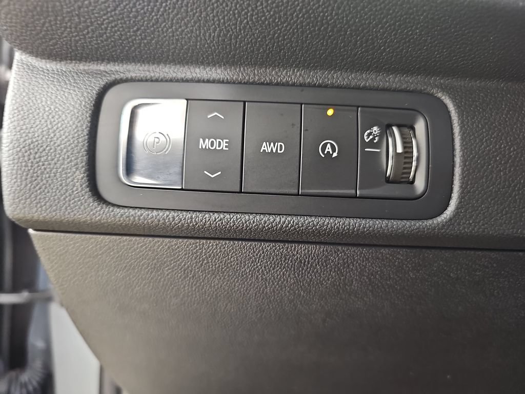 Certified 2024 Chevrolet Traverse LT AWD/4WD image 33