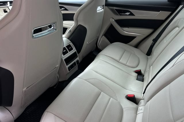 Certified 2024 Jaguar F-PACE R-Dynamic S AWD/4WD image 11