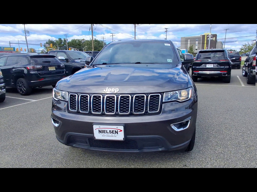 Used 2021 Jeep Grand Cherokee Laredo AWD/4WD image 3