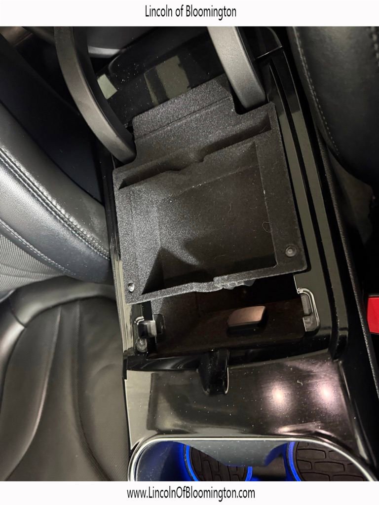 Certified 2022 Lincoln Nautilus Reserve w/ Equipment Group 201A image 32