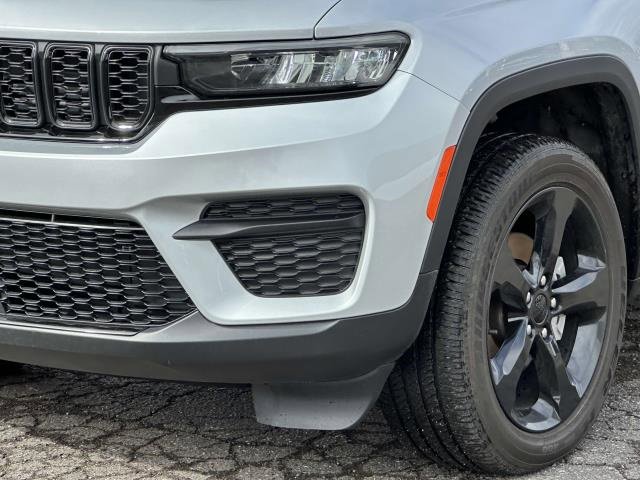 Certified 2023 Jeep Grand Cherokee Altitude image 8