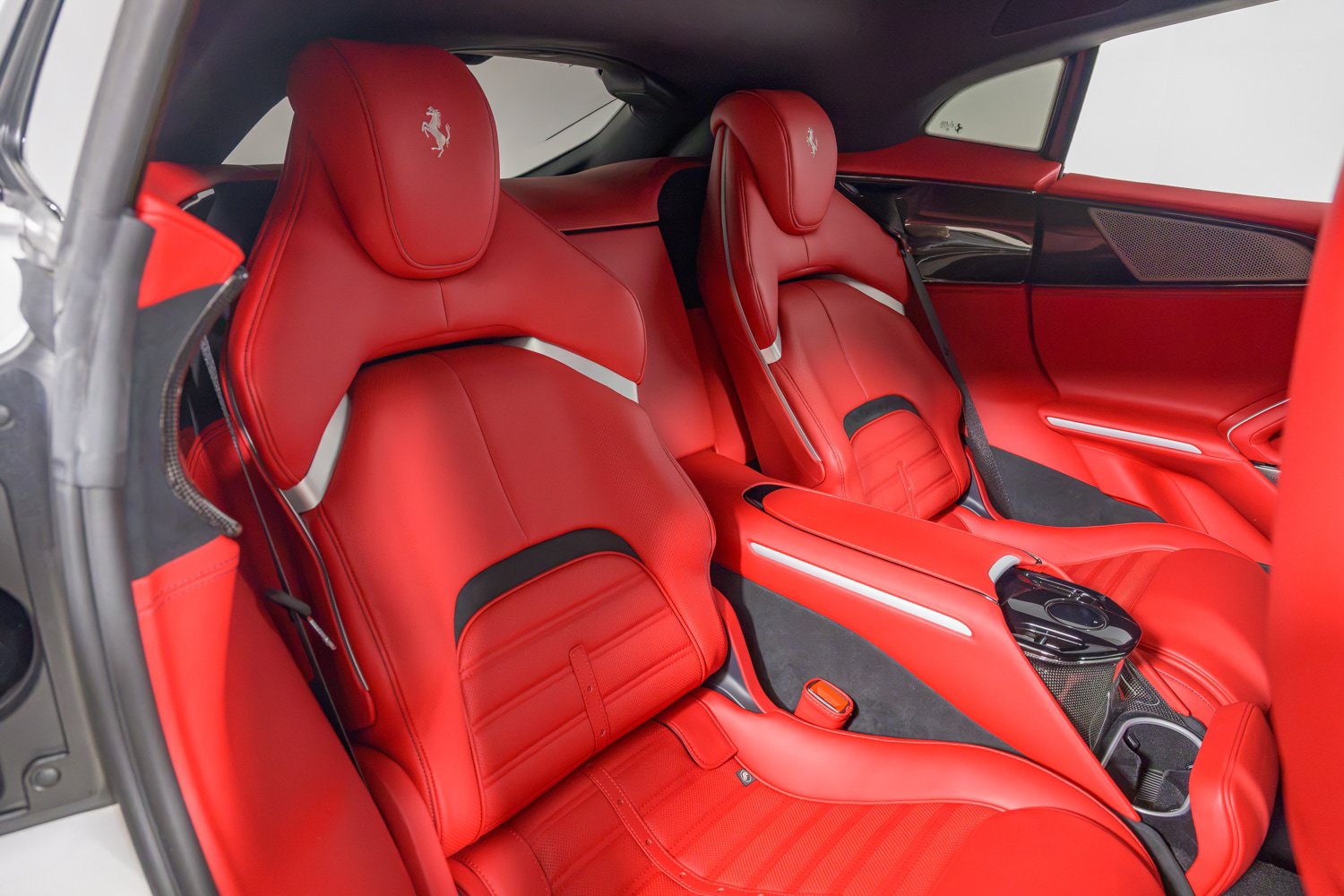 Certified 2025 Ferrari Purosangue AWD/4WD image 26