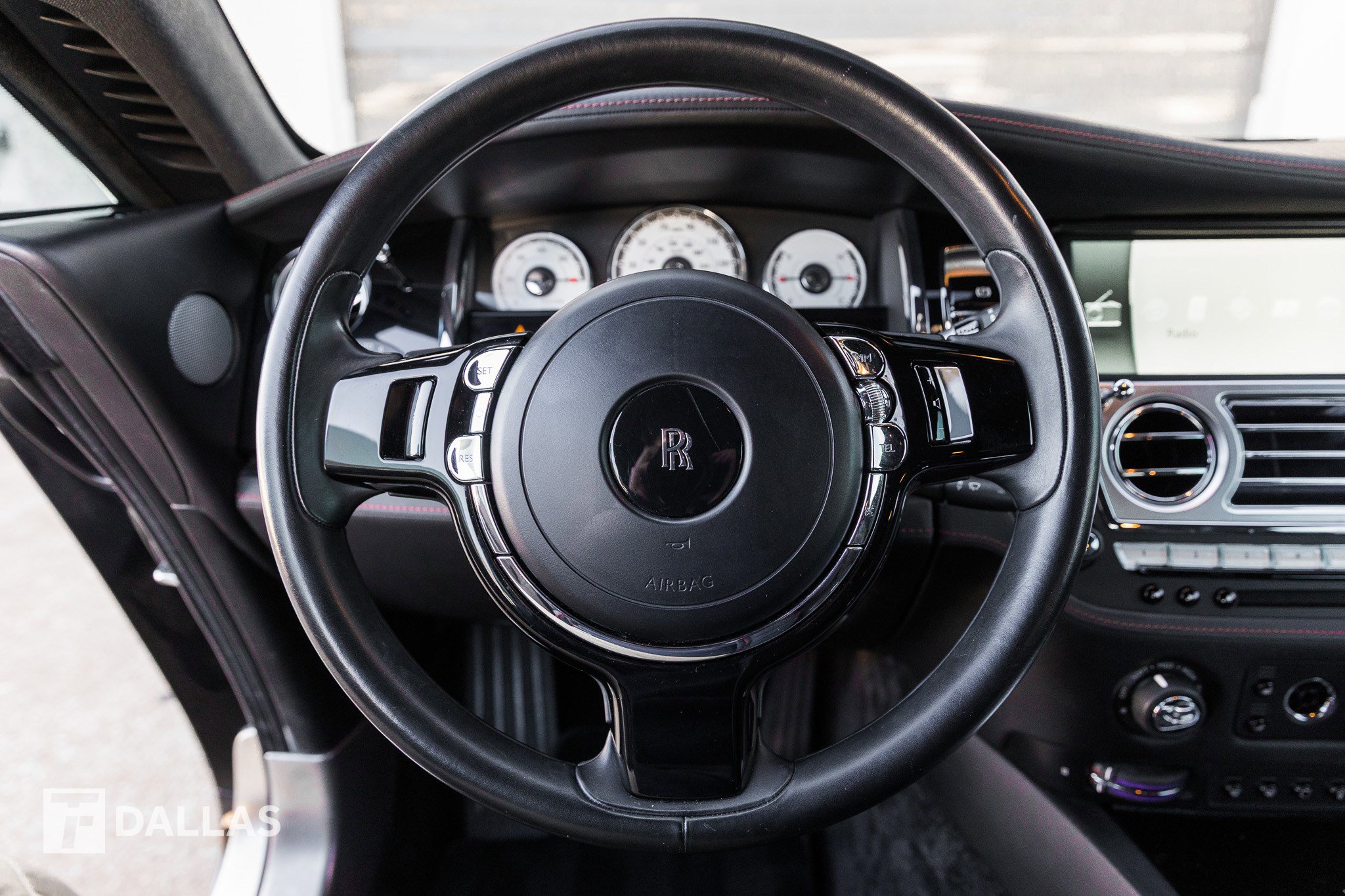 Used 2017 Rolls-Royce Wraith image 24