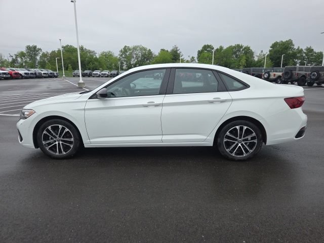 Used 2024 Volkswagen Jetta Sport FWD image 12