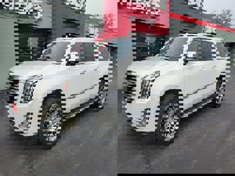 Used 2016 Cadillac Escalade ESV Premium AWD/4WD image 9