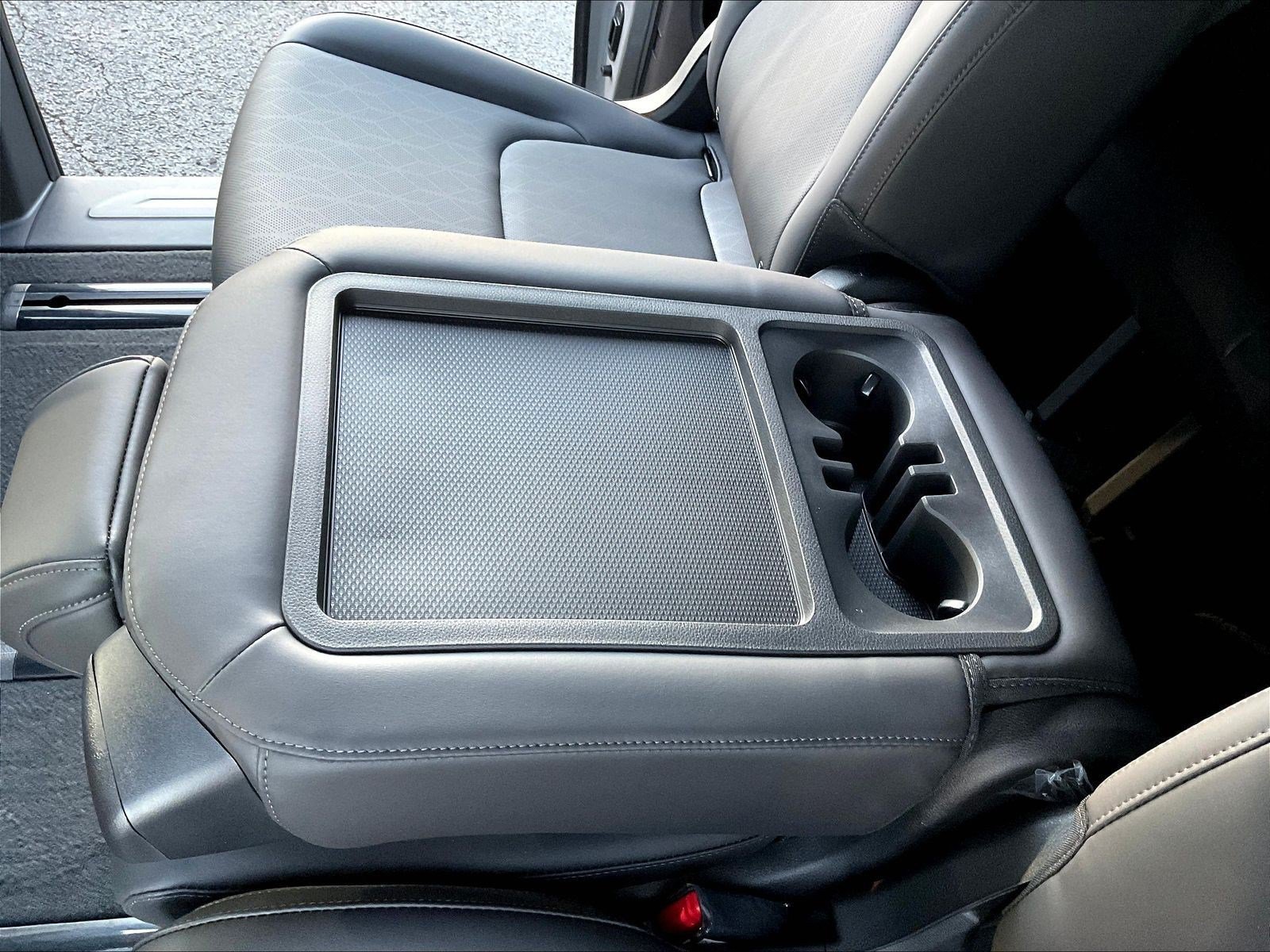 New 2027 Kia Carnival FWD image 27