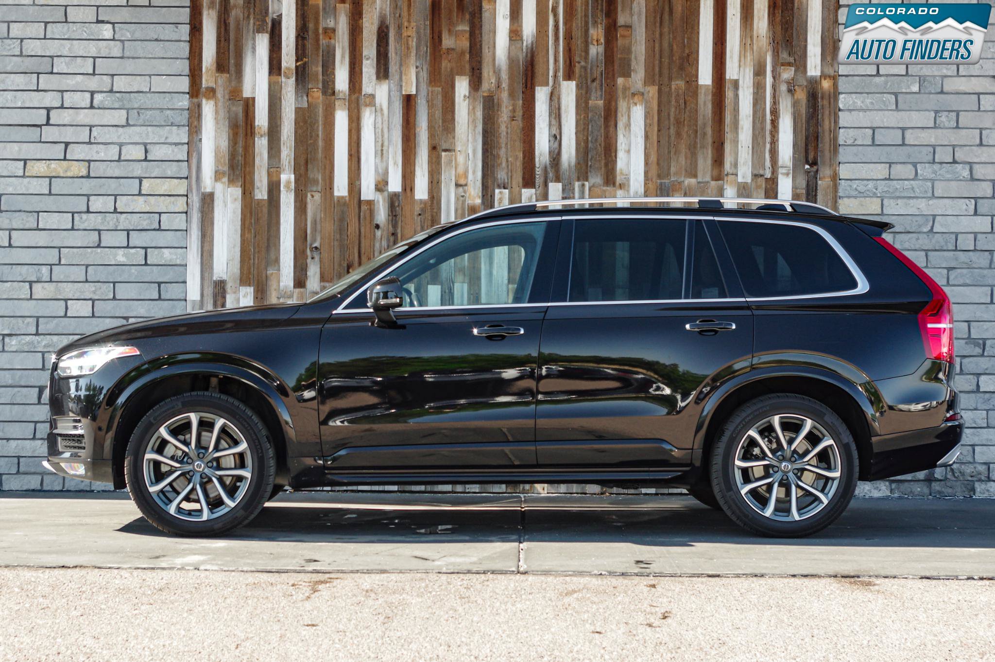 Used 2018 Volvo XC90 T6 Momentum w/ Convenience Package AWD/4WD image 3