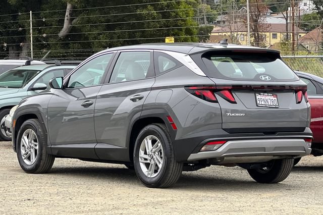 Certified 2025 Hyundai Tucson SE FWD image 8