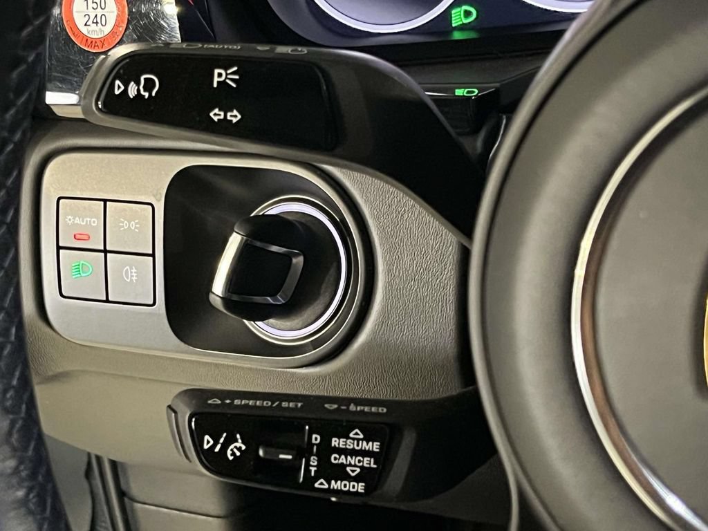 Certified 2023 Porsche Cayenne Turbo AWD/4WD image 42