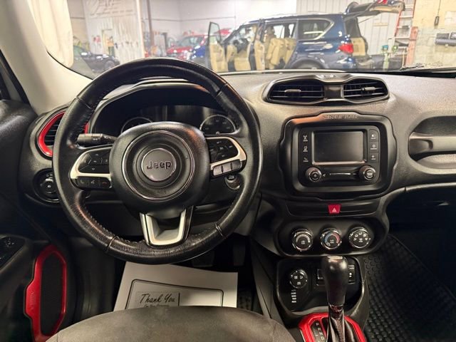 Used 2017 Jeep Renegade Trailhawk image 4