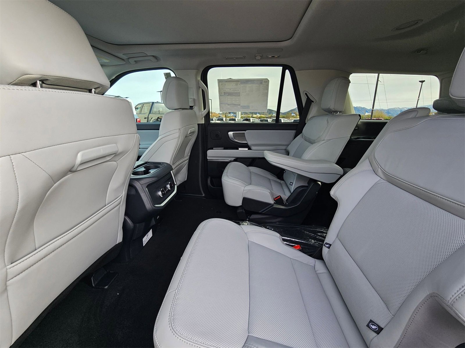 New 2025 Ford Expedition Platinum w/ Driver's Package image 20