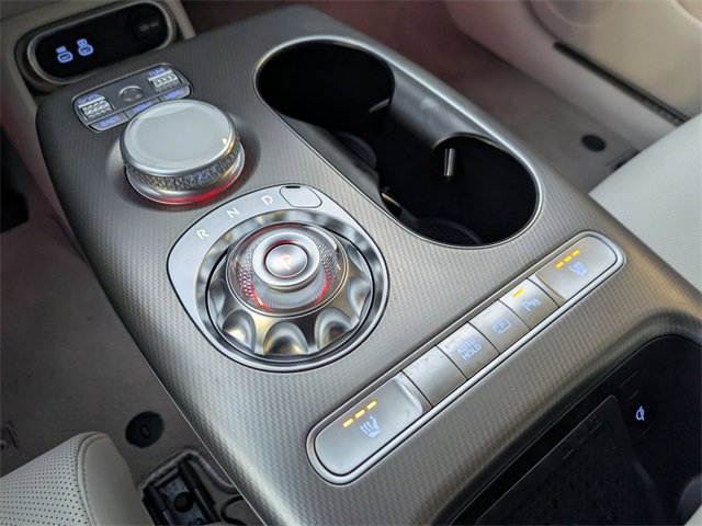 Used 2025 Genesis GV60 RWD image 7